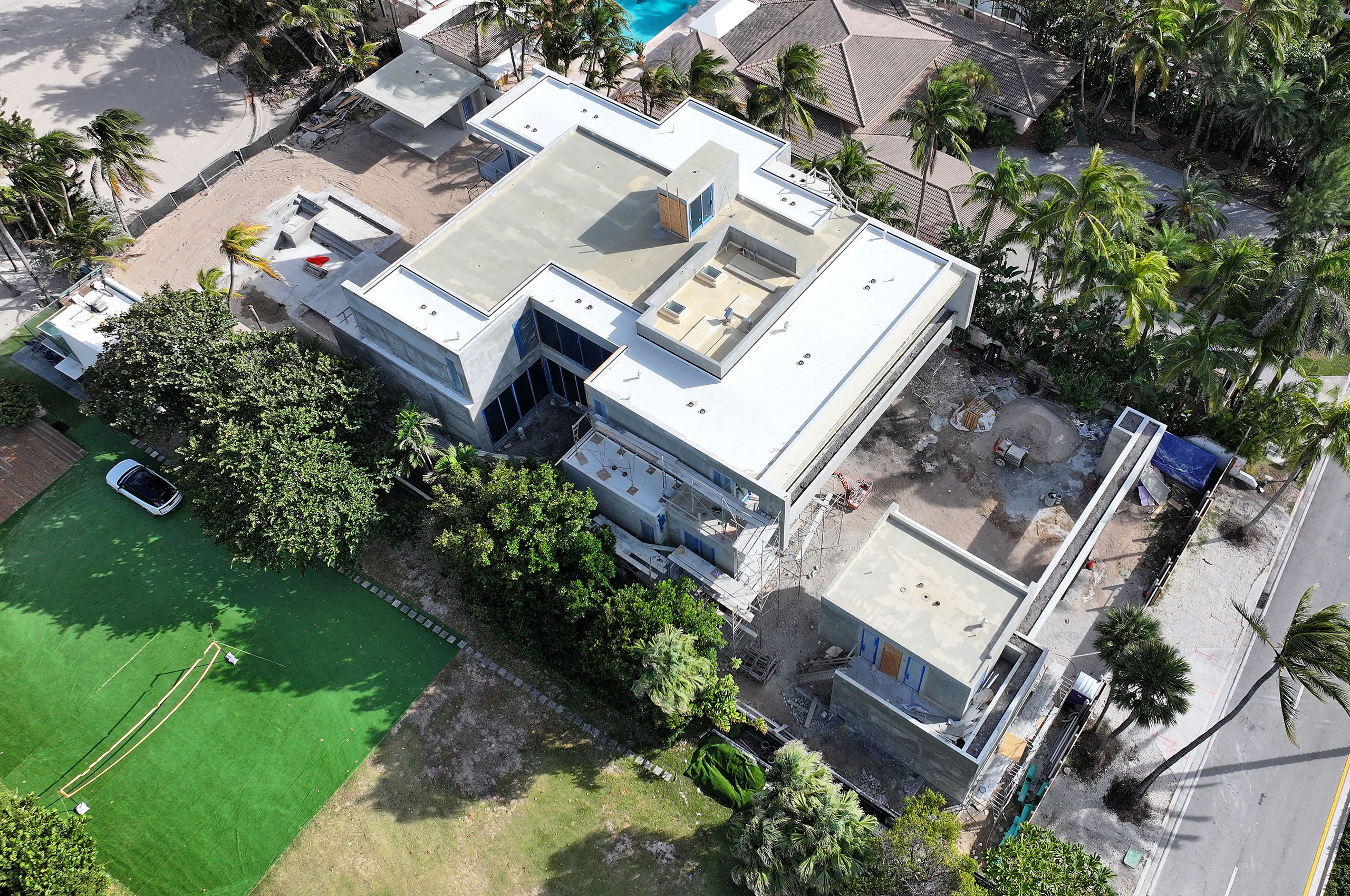215 Ocean Blvd